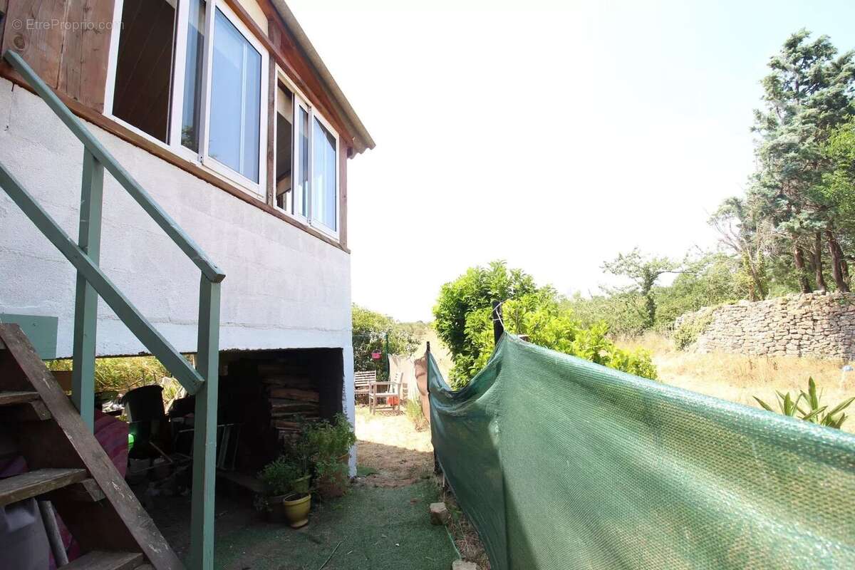 A vendre une maison de 150m² habitables avec un un jardin et une source - photo 15