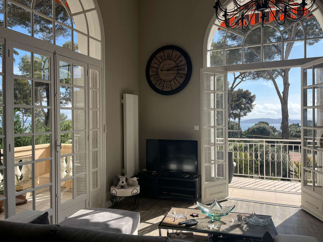 Appartement à HYERES