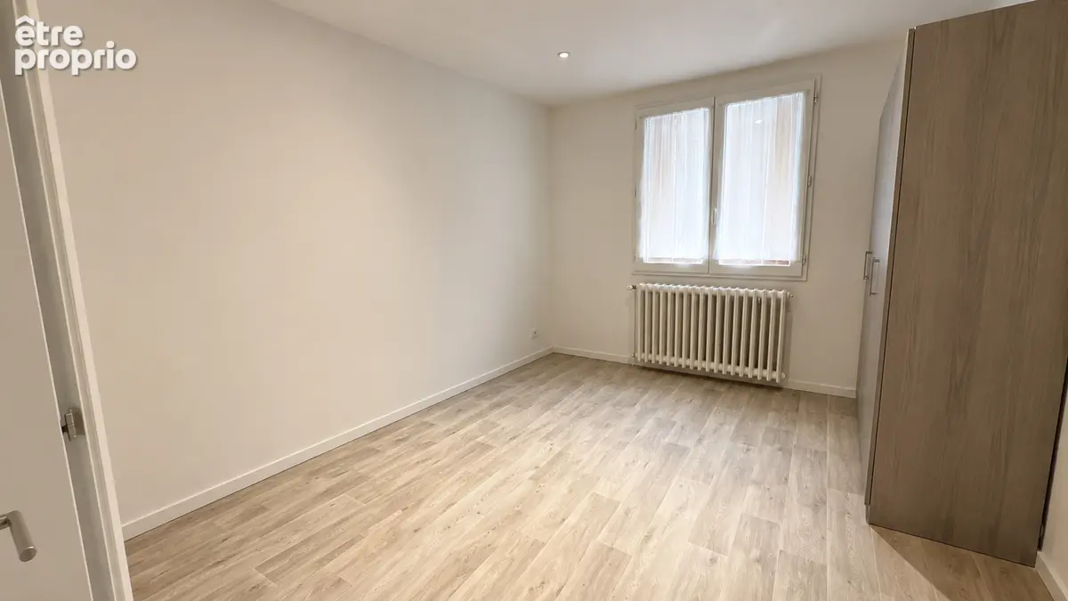 Charmante maison de 60 m² sur sous sol total  plein centre ville à Lamorlaye ! sur 450 m² de terrain clos et arboré !!! - photo 7