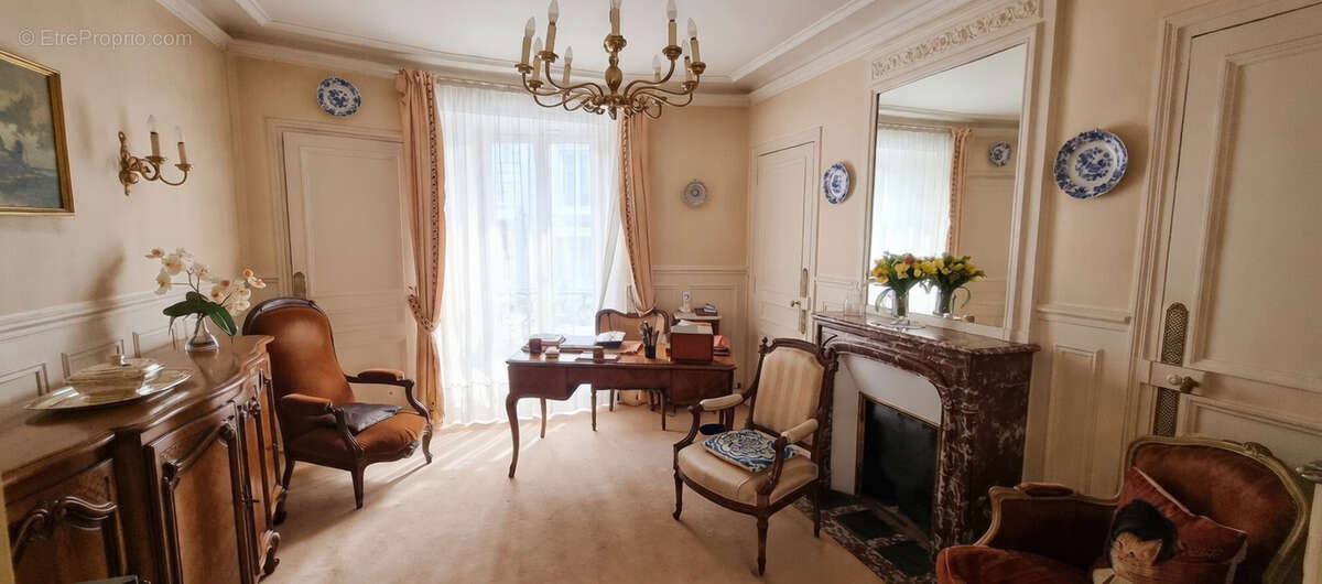 Maison à PARIS-15E