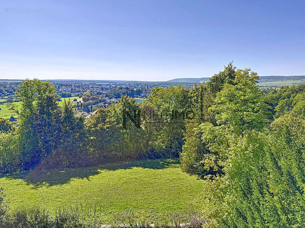 Maison à NEUFCHATEAU