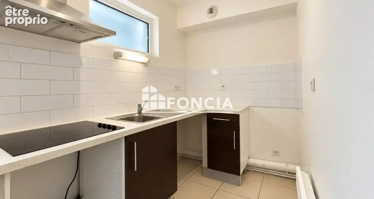 EXCLUSIVITE À vendre – Appartement avec terrasse et double garage – Nîmes, Route d’Uzès - photo 4