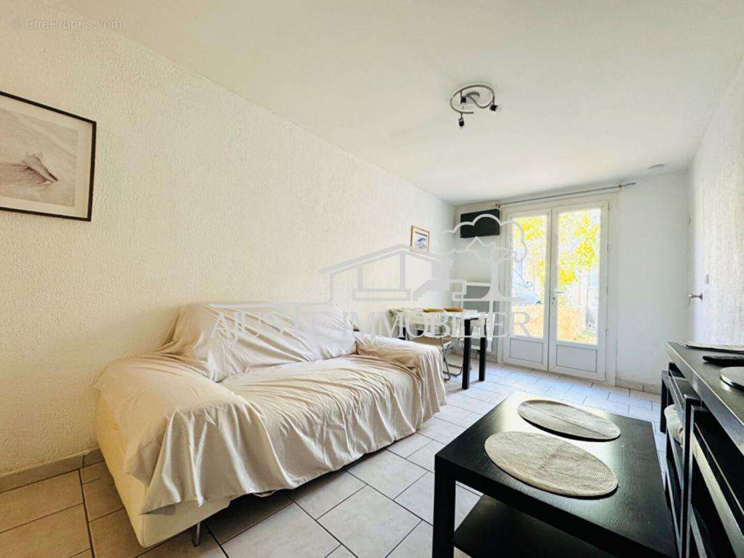 Appartement à ENSUES-LA-REDONNE