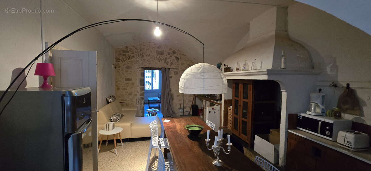 Maison à MONTPEYROUX