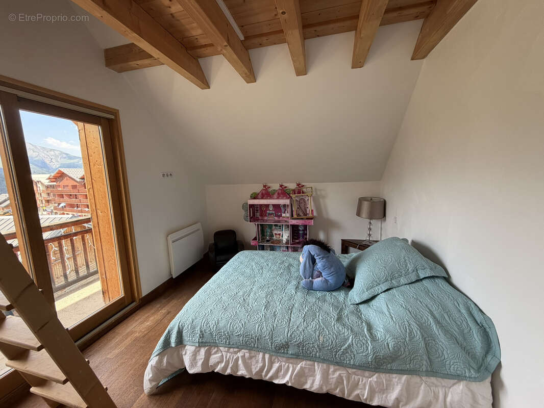 Emplacement idéal pour ce chalet au pied des pistes de ski ! - photo 10