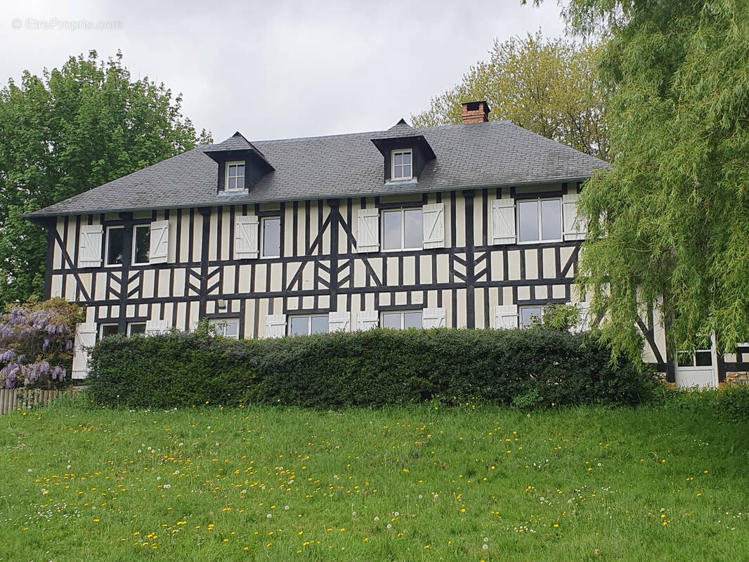 Maison à CORMEILLES