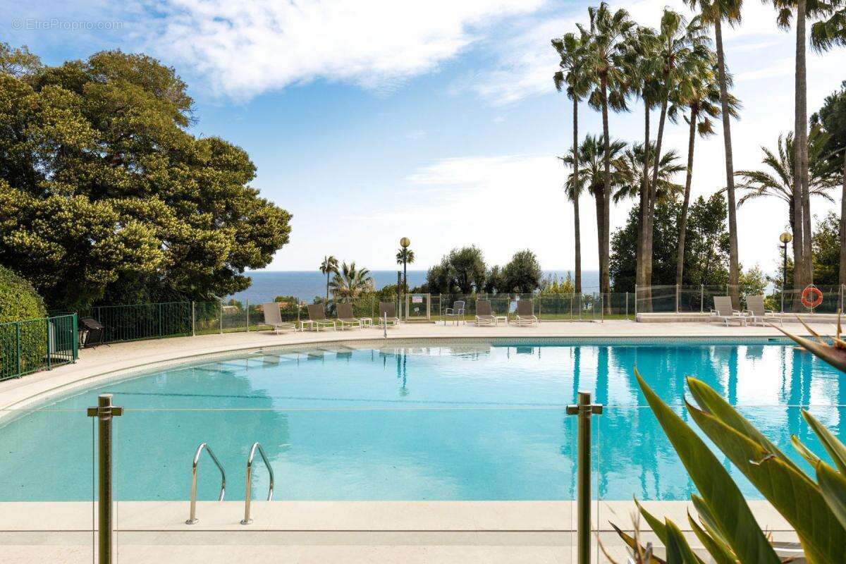 Appartement à VALLAURIS