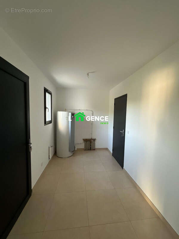 Maison à CAMARET-SUR-AIGUES