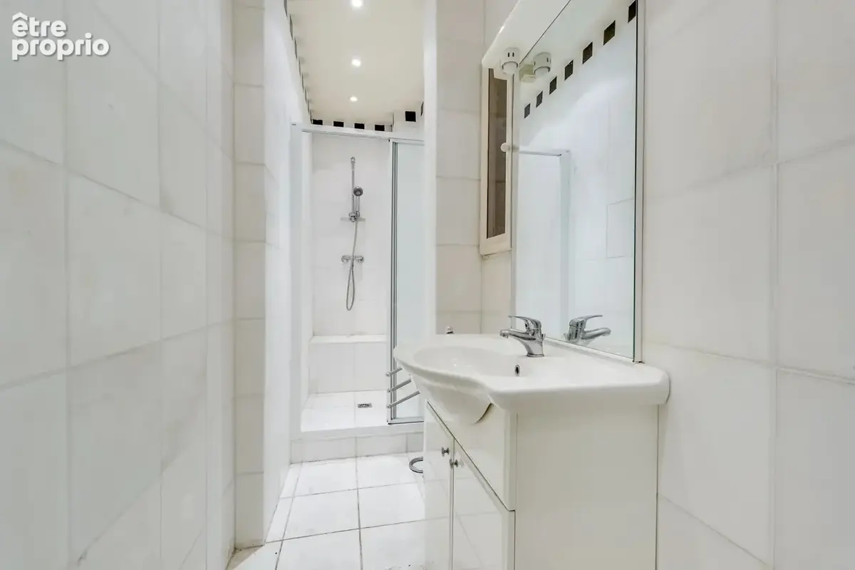 Paris 75008 charmant pied a terre champs elysees - photo 8