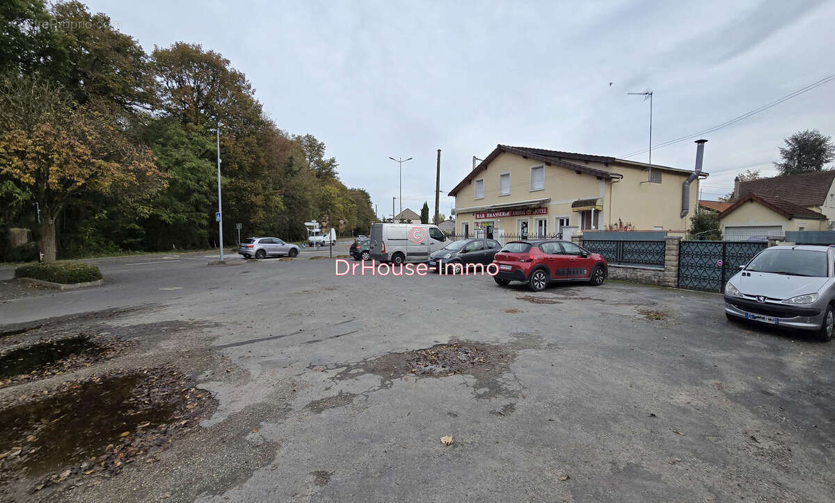 Commerce à BOISSY-SAINT-LEGER