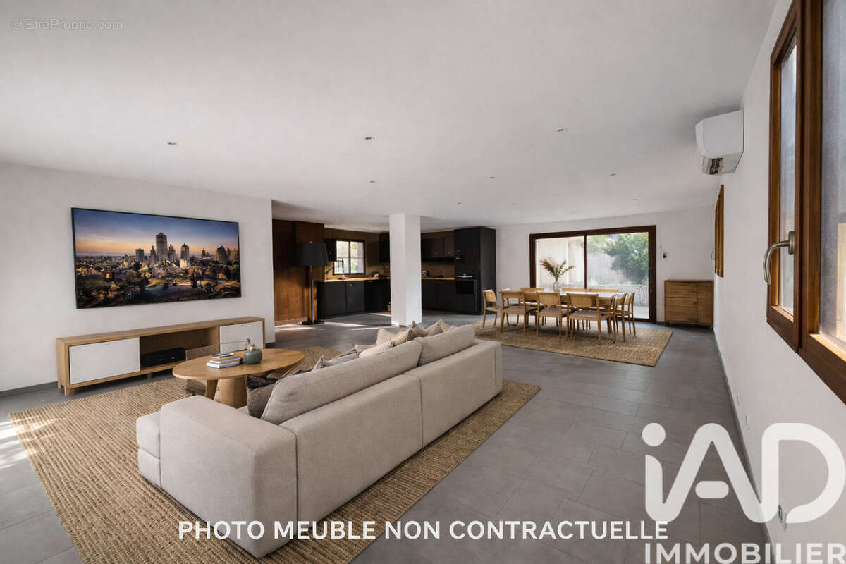 Maison 170 m² à Saint-Avre  - photo 6