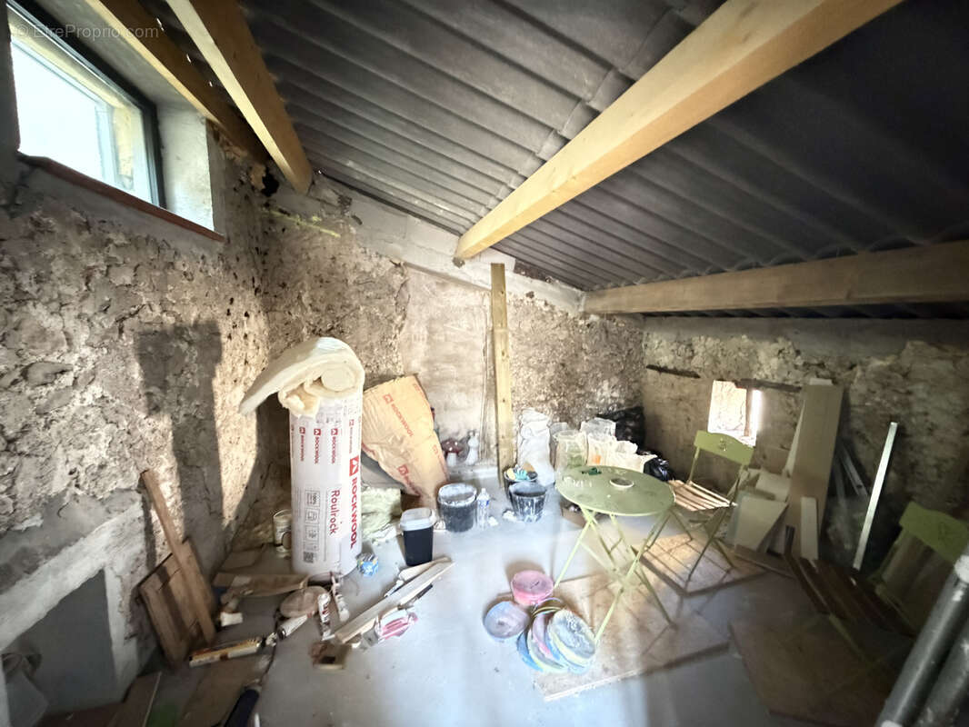 Maison à AUPS