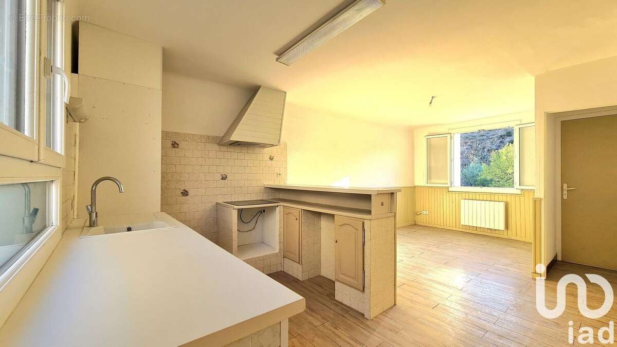 Photo 3 - Maison à LATOUR-DE-FRANCE