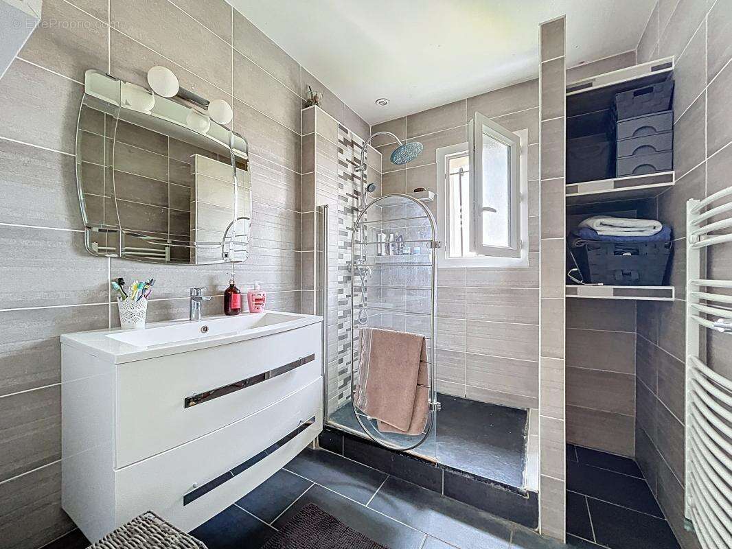 Maison à L&#039;ISLE-D&#039;ABEAU