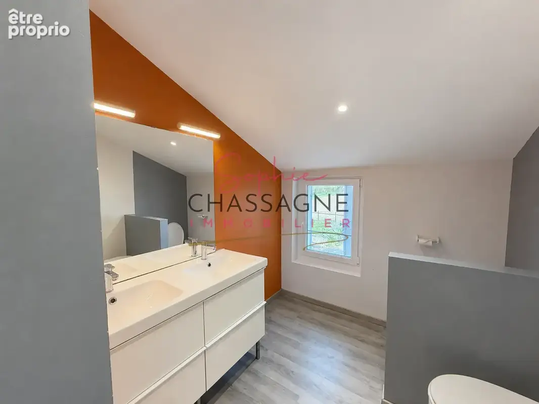 Propriété en pierre avec 2 logements sur 8718 m2 de terrain. - photo 15