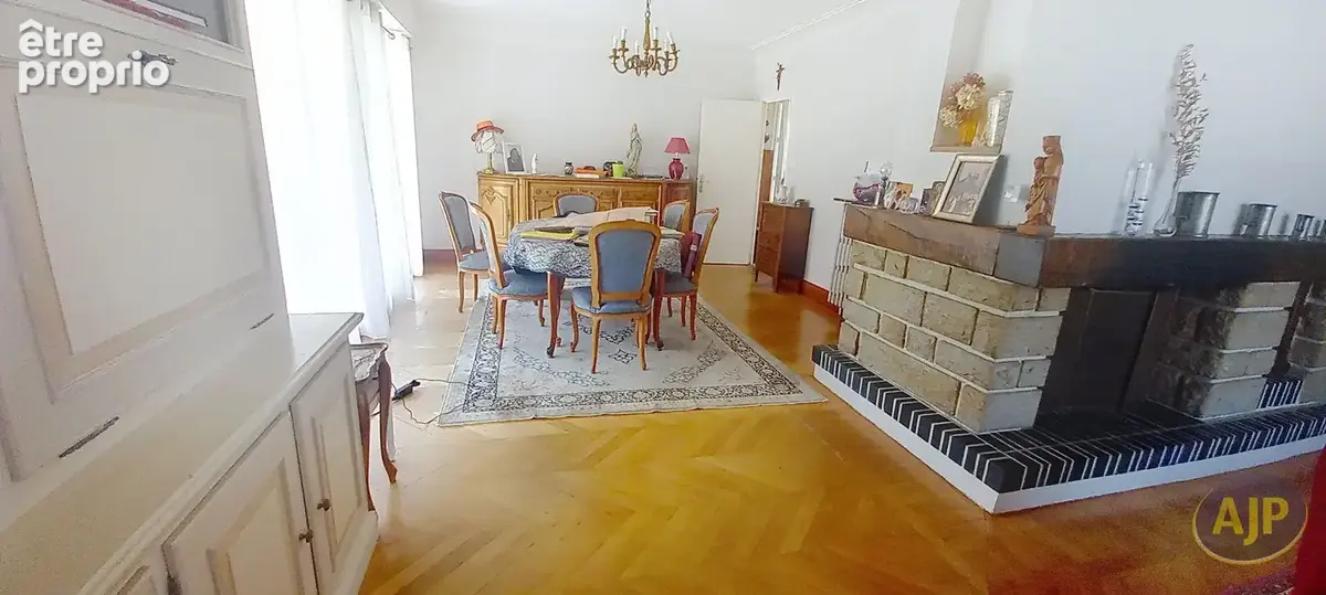 Chateaubriant : proche centre : maison 166m² - 5 chb + 1 bureau - photo 7