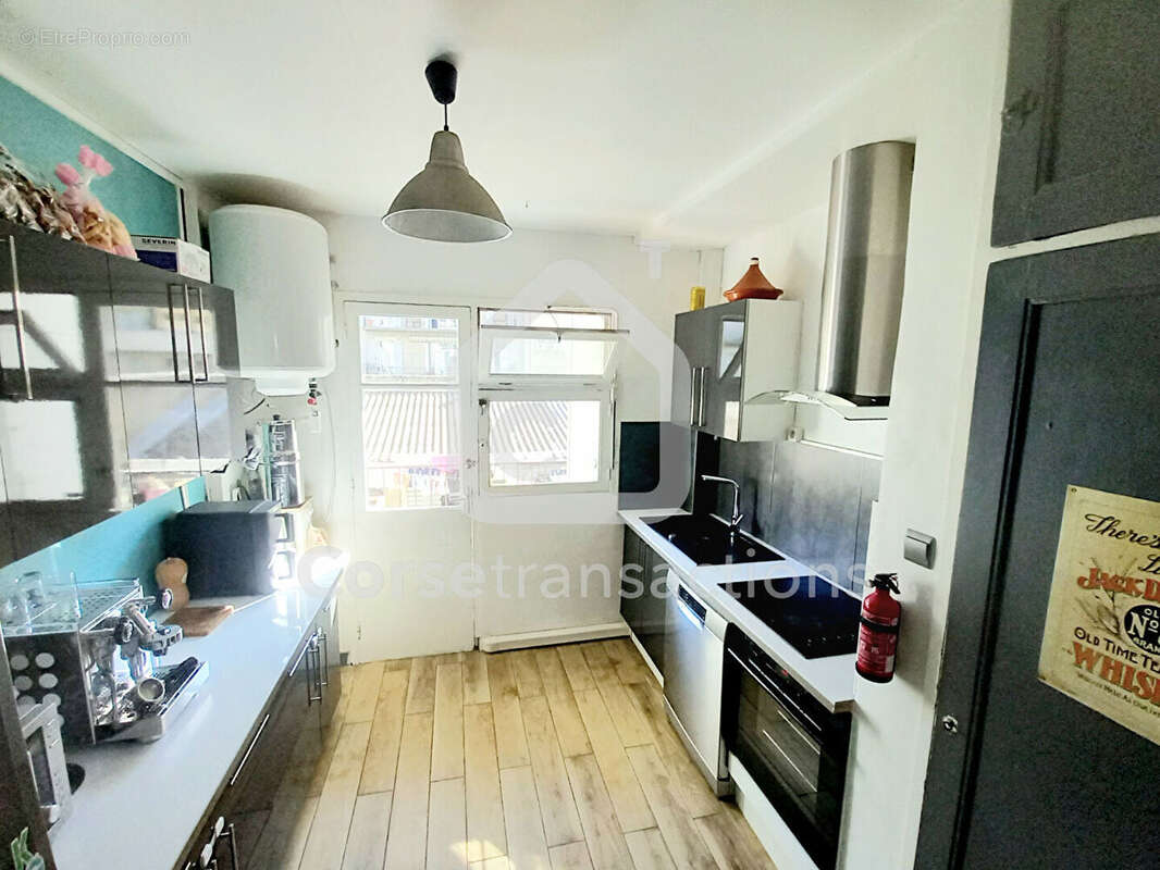 Appartement à MARSEILLE-8E