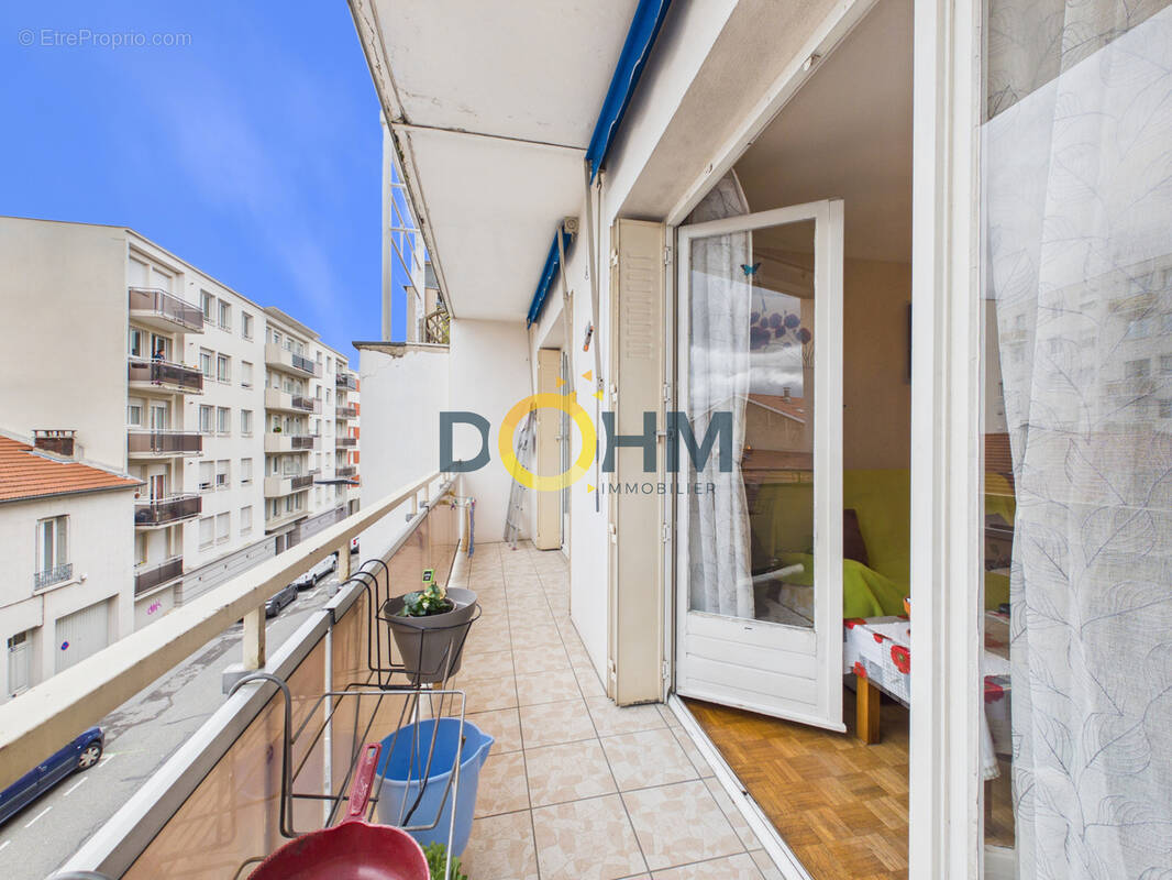 Appartement à SAINT-ETIENNE