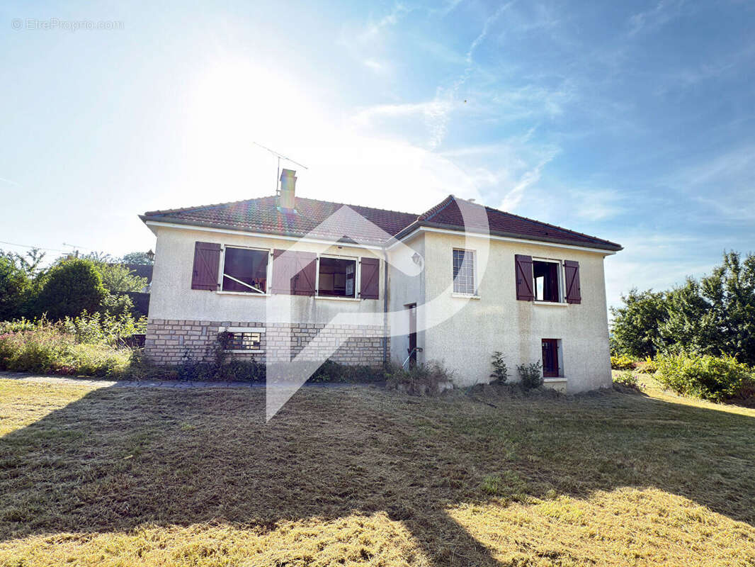 Maison à SAINT-MARTIN-LES-LANGRES