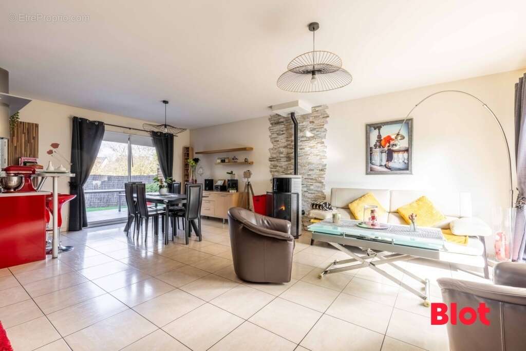 Maison 140 m² à Betton  - photo 2