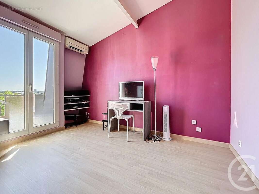 Appartement à PONTAULT-COMBAULT