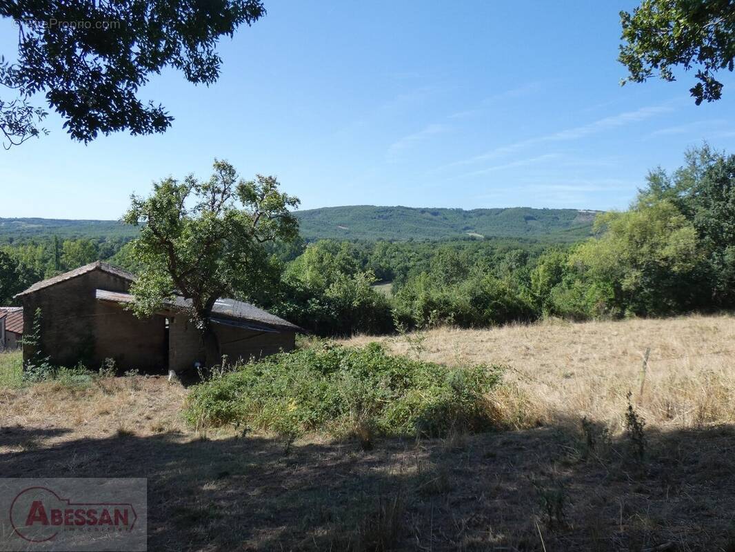 Terrain à MARNAVES