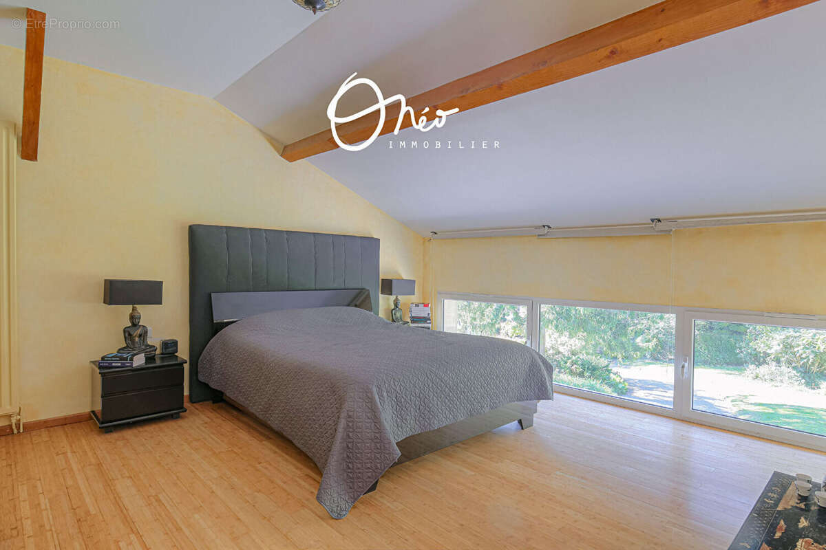 Maison à SAINT-PIERRE-DE-CHANDIEU