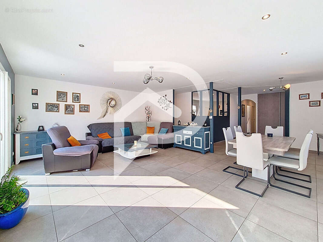 Maison à CHATEAUNEUF-DU-RHONE