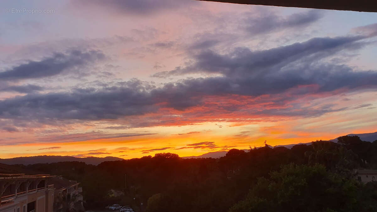 Appartement à LE CANNET