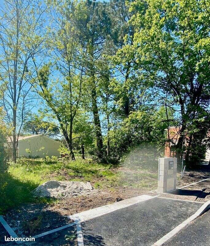 Terrain à LE TAILLAN-MEDOC