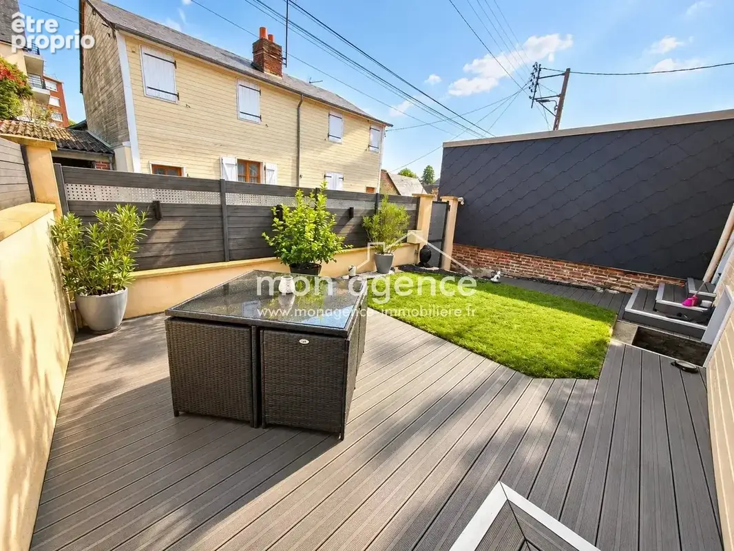 Vente – Maison de ville avec jardin et terrasse – Neufchâtel-en-Bray - photo 15