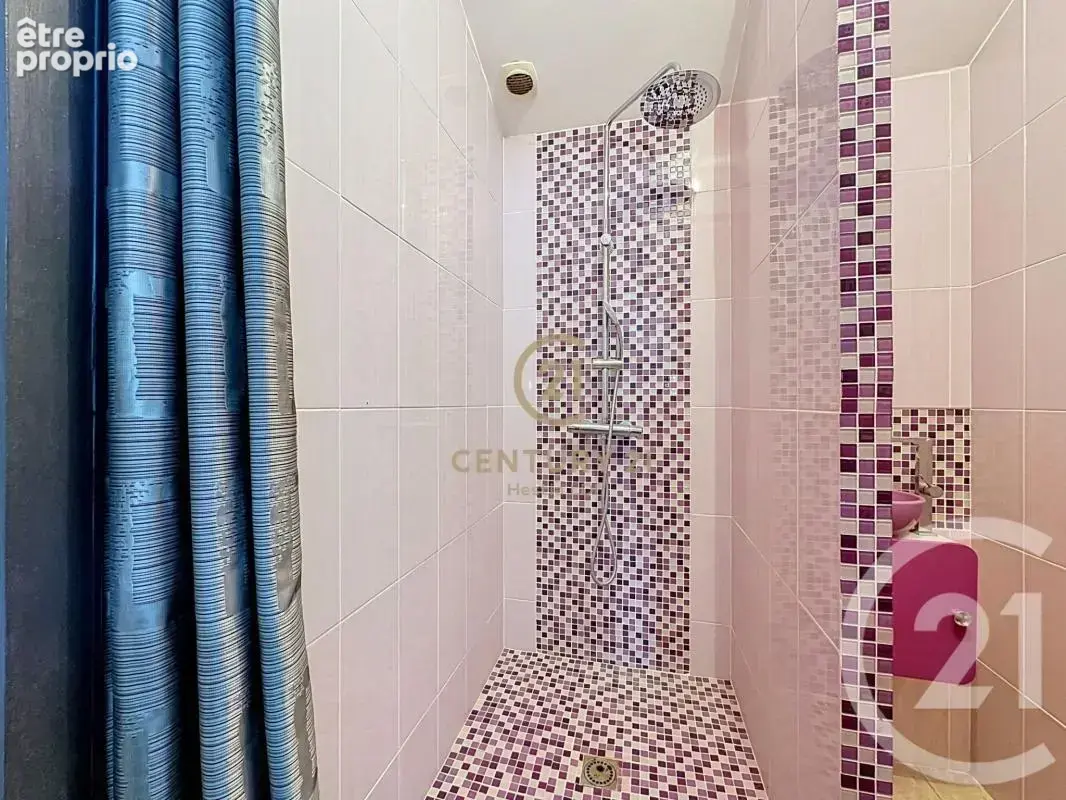 Maison 117 m² à Givors  - photo 13