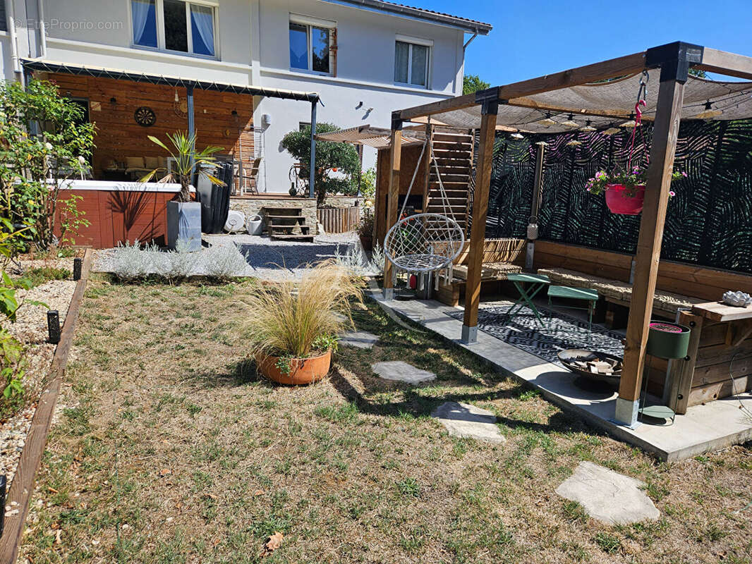 Angoumé, Maison  143 m2 jacuzzi - photo 7