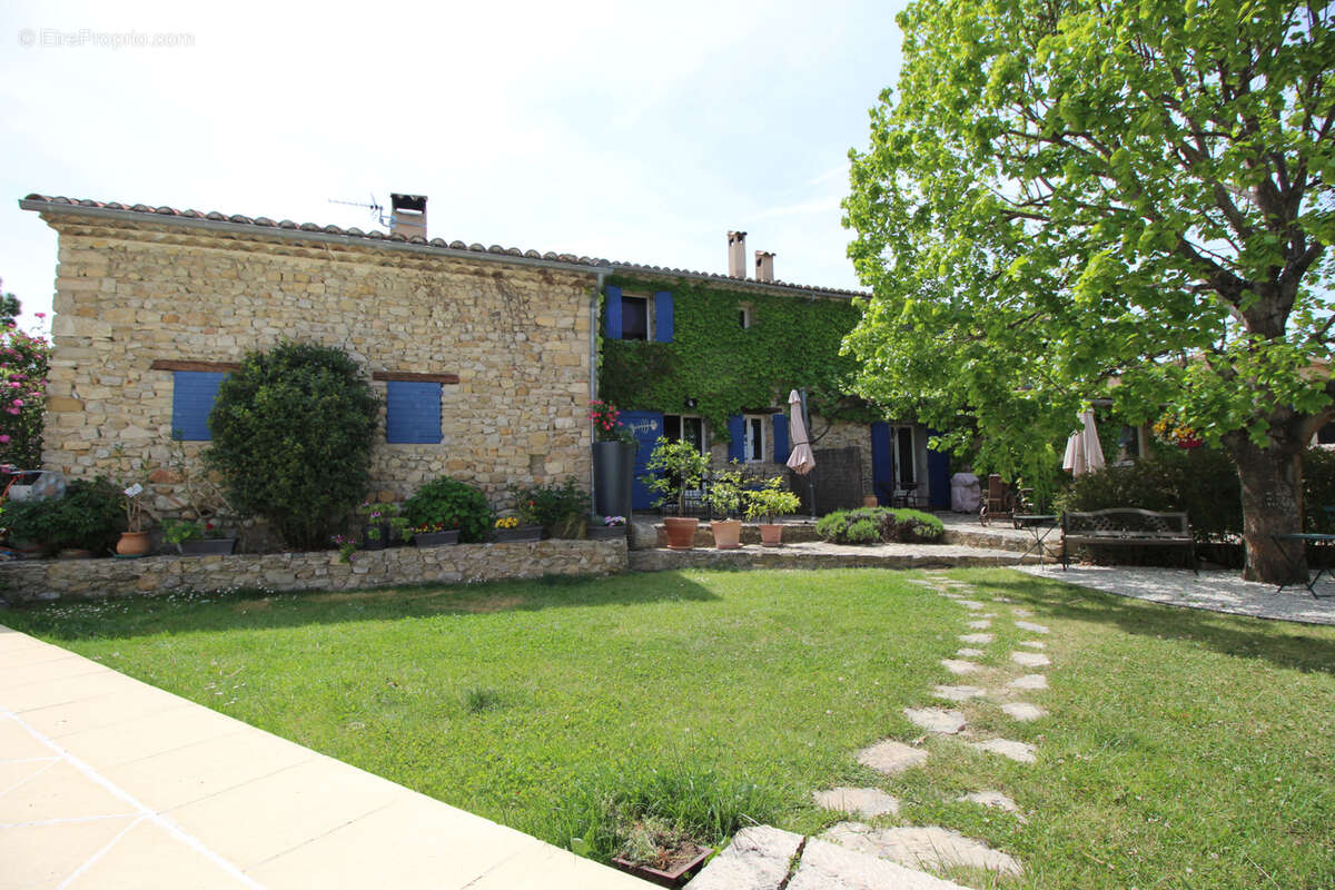 Maison à VAISON-LA-ROMAINE