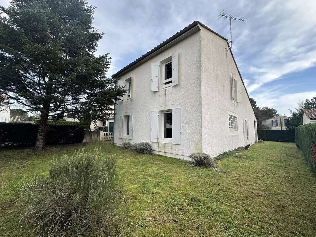 Maison à SAINT-CIERS-SUR-GIRONDE