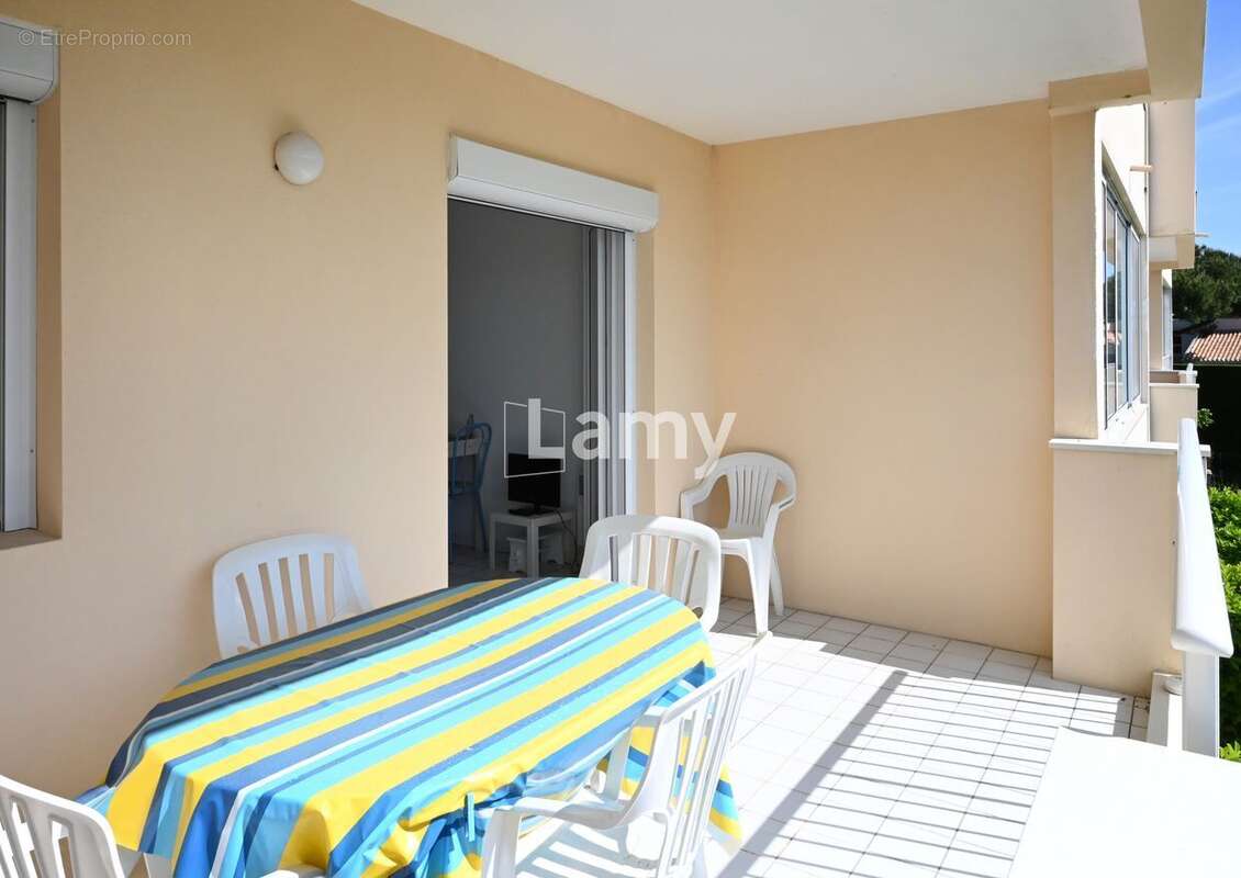 Appartement à VAUX-SUR-MER