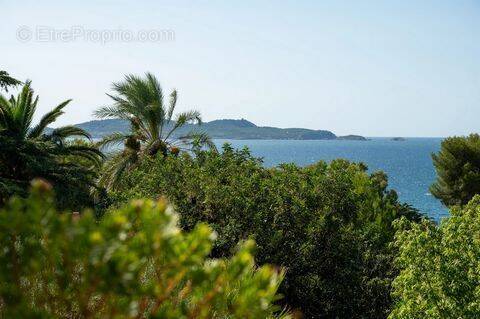 Maison à CARQUEIRANNE