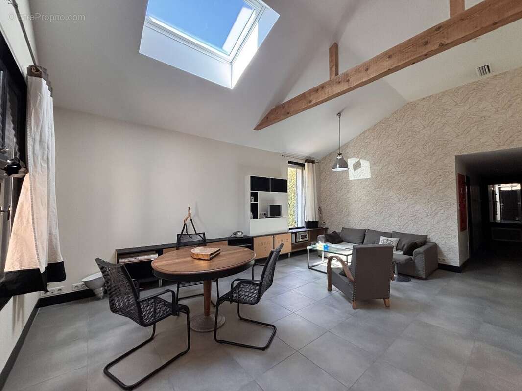 Maison à CASTELNAU-LE-LEZ