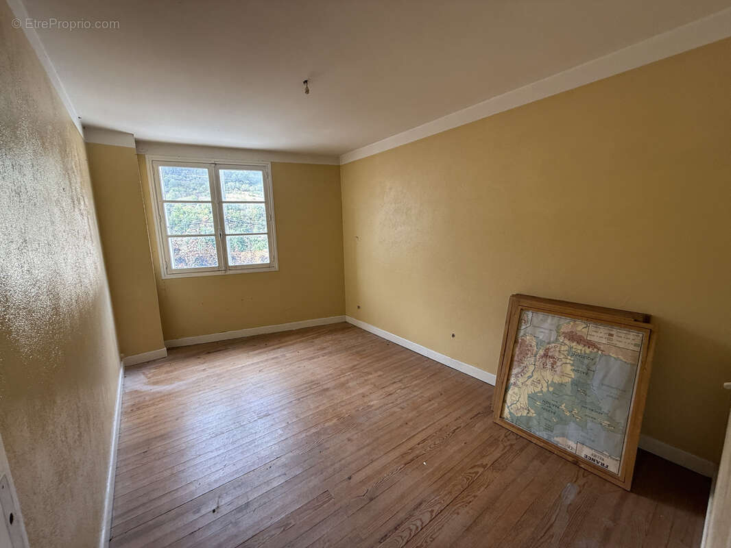 Maison à SAINT-JULIEN-VOCANCE