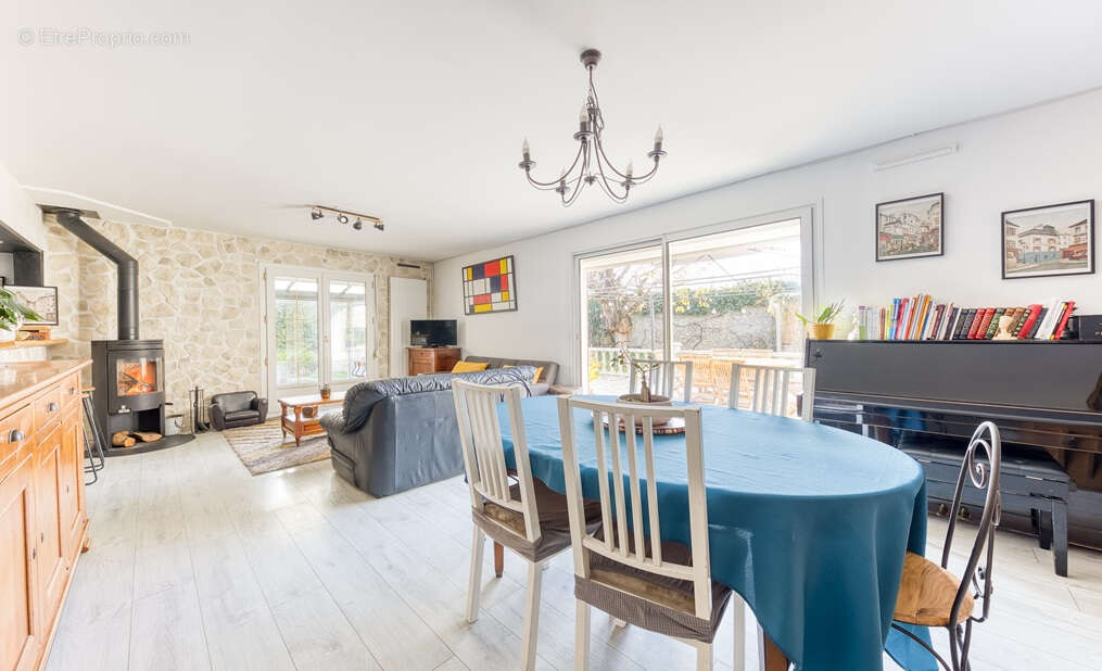 Maison à BRIE-COMTE-ROBERT