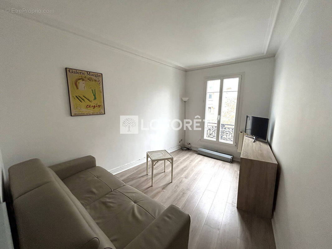 Appartement à PARIS-14E