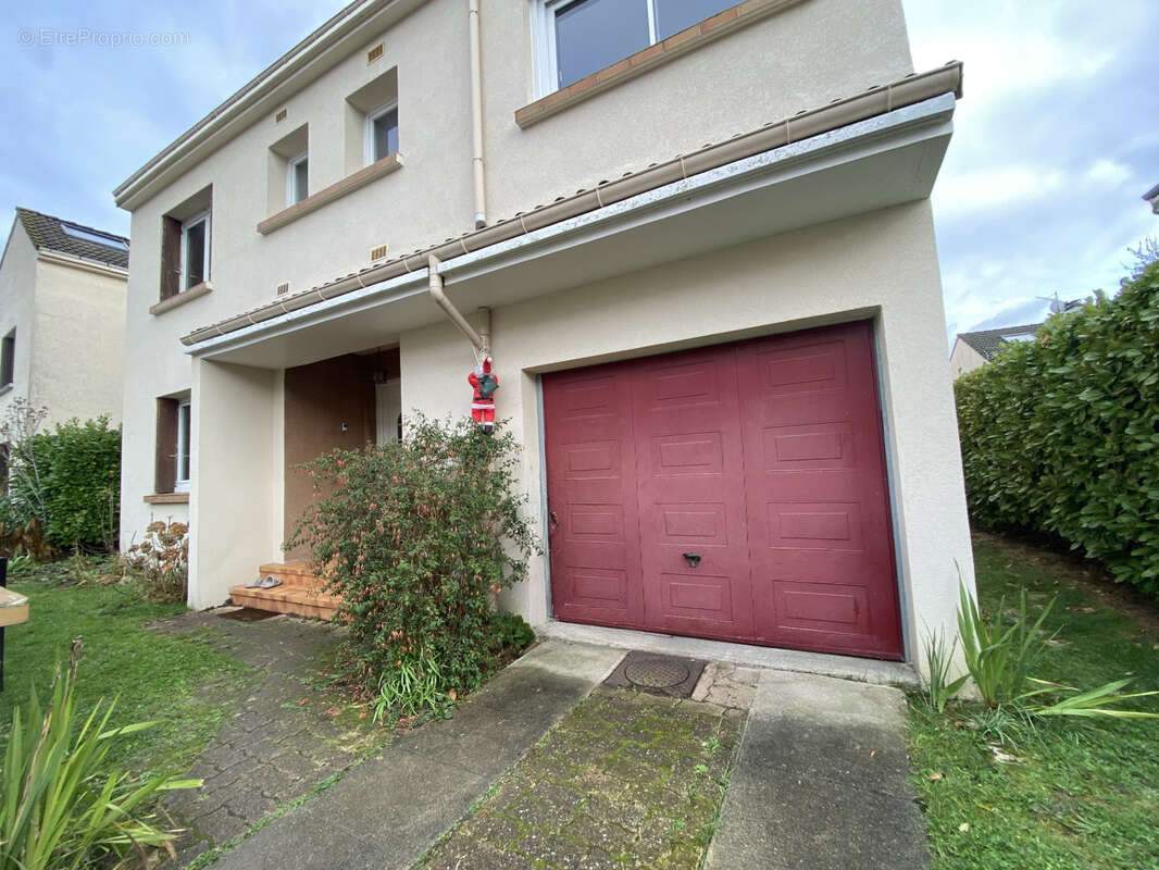 Maison à VILLIERS-SUR-ORGE