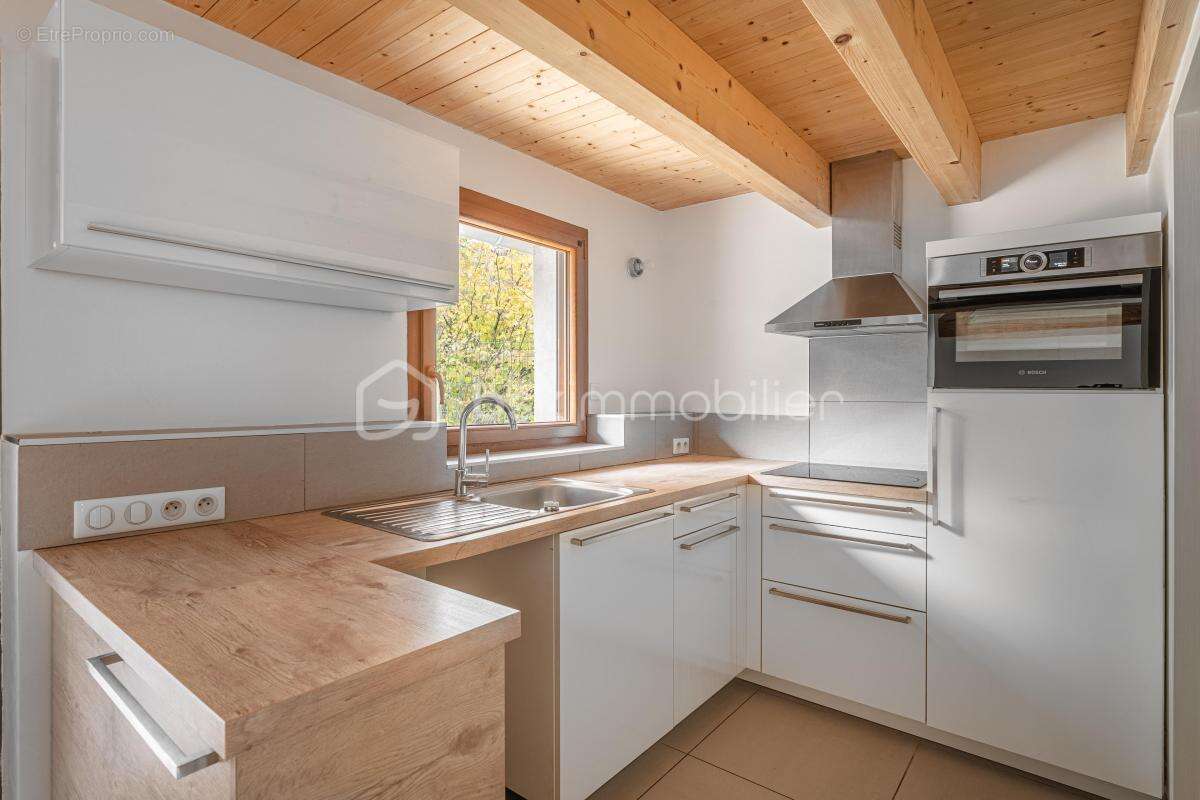 Appartement à VAULX