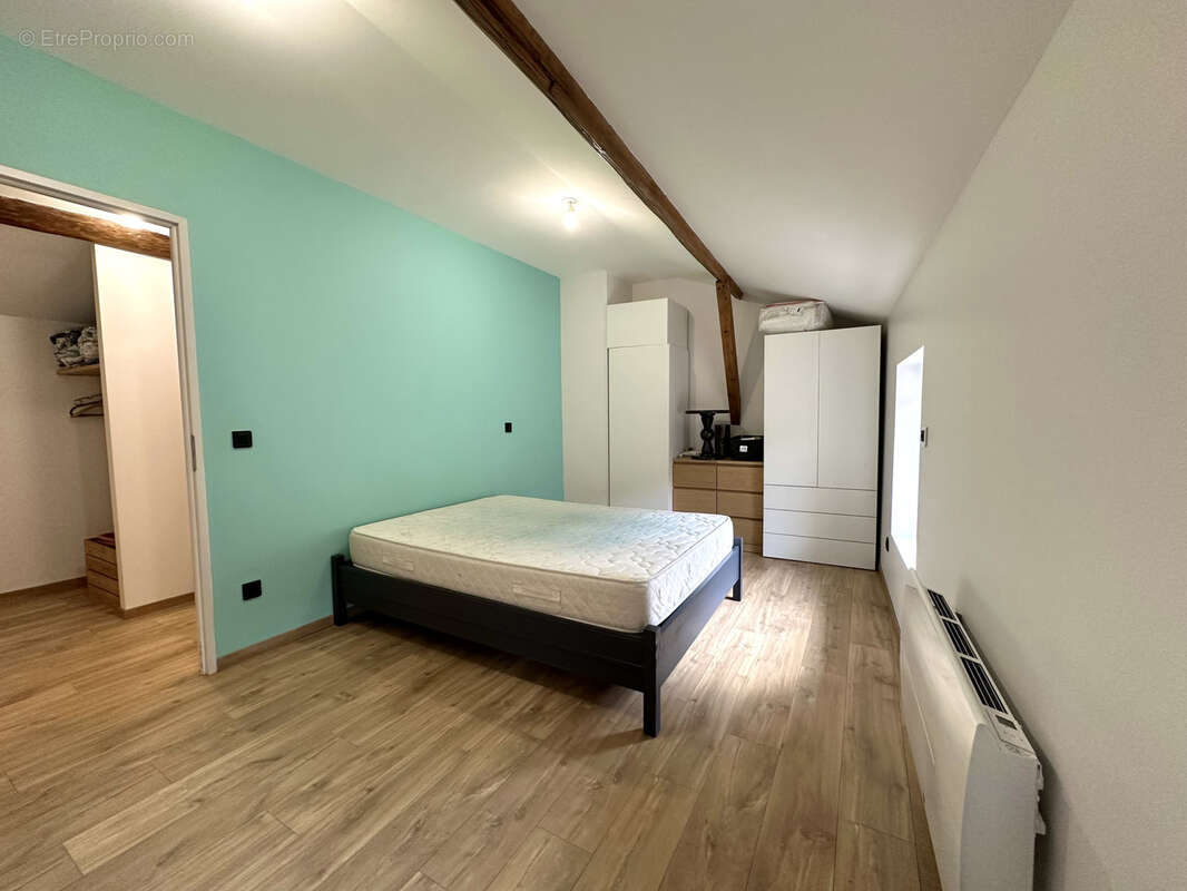 Appartement à THURINS