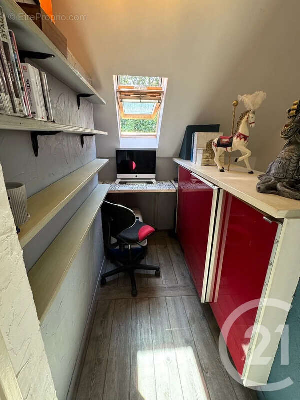 Maison 90 m² à Oulins  - photo 11