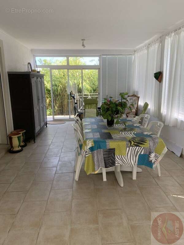 Villa de plain-pied de 156m² et son terrain de 2522m² - photo 10