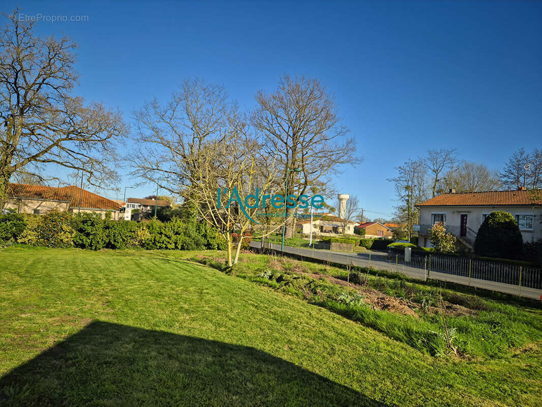 Terrain à BEAUPREAU