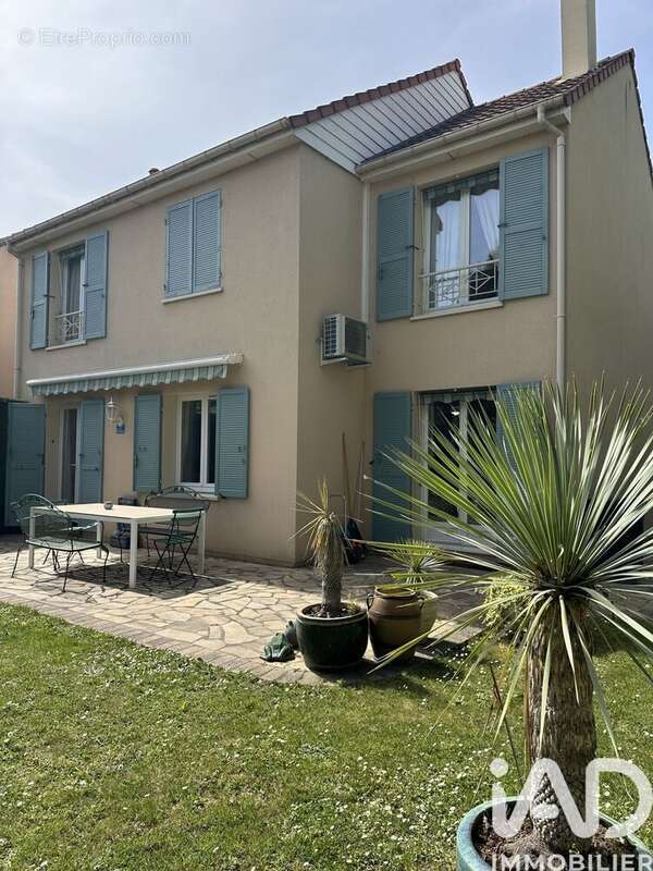 Photo 2 - Maison à MARGENCY