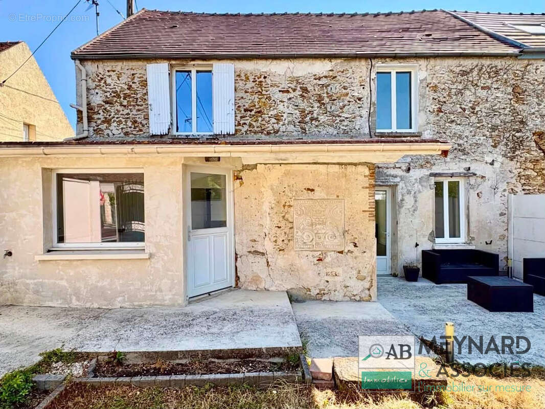 A vendre LUMIGNY 10 min de ROZAY EN BRIE  Briarde de 129.91,4 chambres M2sur 350 de terrain - photo 12
