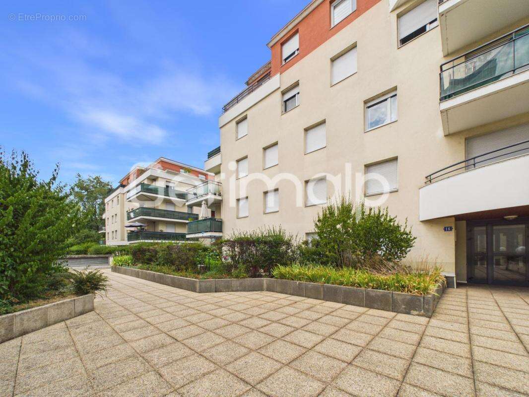 Vente - Appartement - 4 pièces + cuisine - 75 m² - 398 000 € - - photo 16